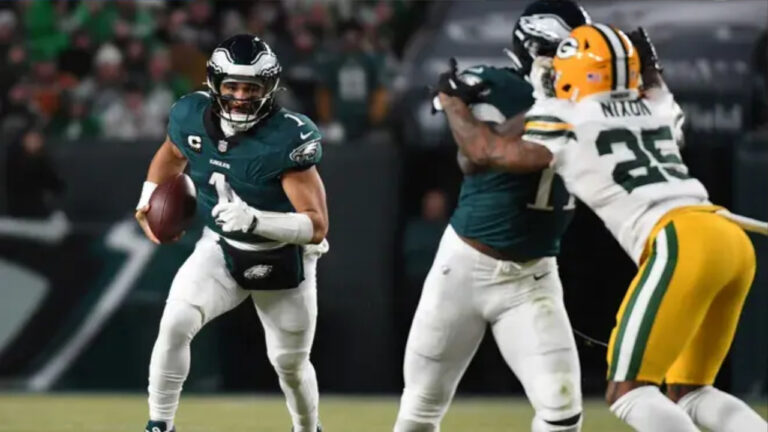 Philadelphia Eagles beat Green Bay Packers in wild card round 22-10