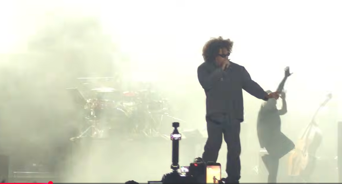JAY-Z AND THE ROOTS DELIVER A HIP-HOP MASTERPIECE AT ROOTS PICNIC